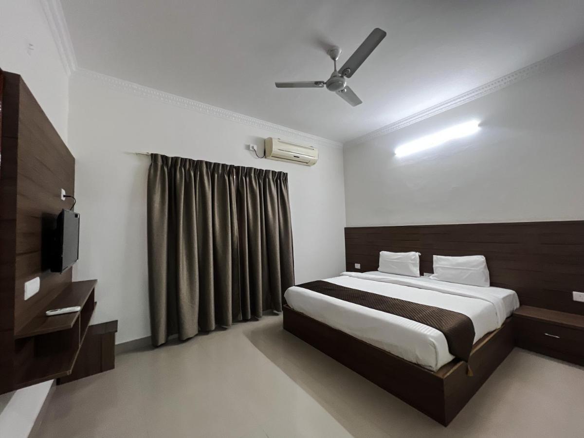 Hotel Elite By Agira Hotels-Free Airport Pickup Or Drop Yelahanka Екстер'єр фото